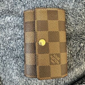 LV Damier Ebene 6 Key Holder